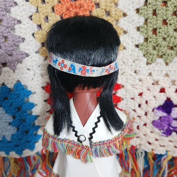 Vintage Regal Native American Doll Faux Doeskin Outfit Fringed Edges Sleepy Eyes - Picture 9 of 11